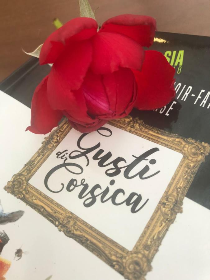 Gite U Licetu A La Campagne Oreta Luaran gambar